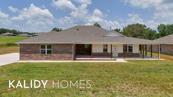 Building Photo - 17611 Natalie Ct