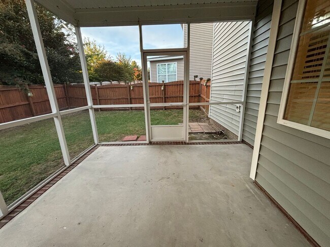 Building Photo - 408 Abe Cir