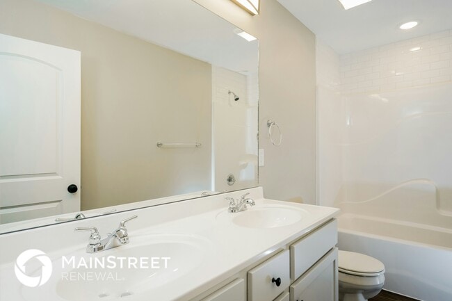 Building Photo - 2048 Hoosier Way