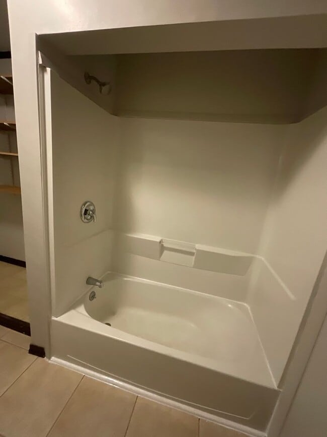 Building Photo - 326 11th St