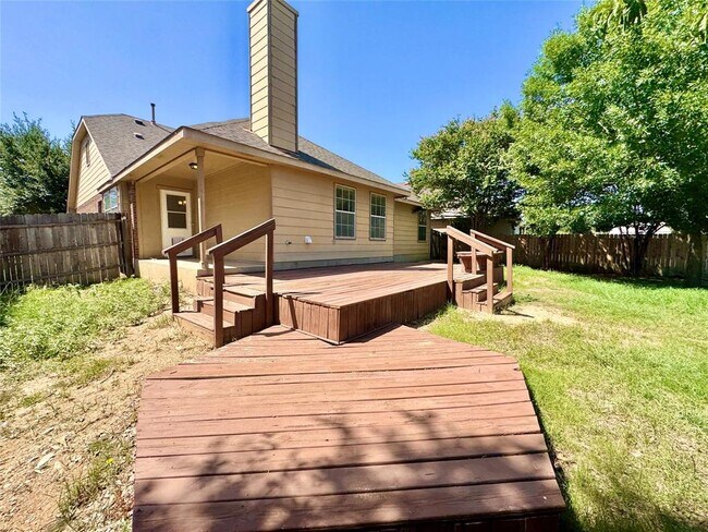 Building Photo - 155 Birdwell Ln