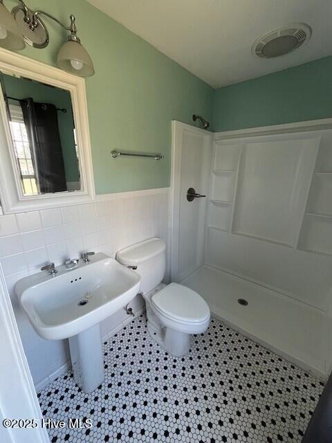 Building Photo - 421 Robert E Lee Dr