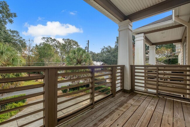 Building Photo - Midtown Tallahassee Townhome