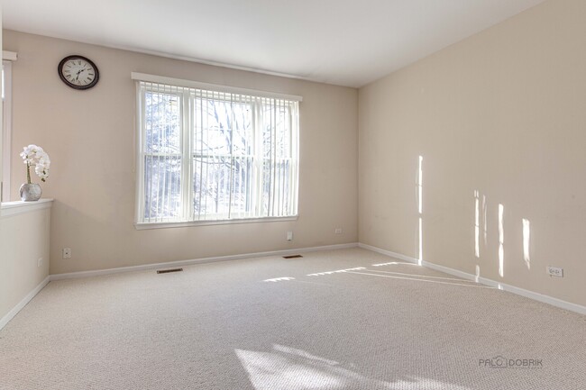 Building Photo - 348 Pine Lake Cir