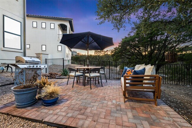 Building Photo - 211 Honey Creek Ct