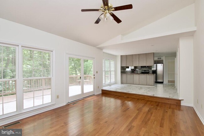 Building Photo - 8614 Oak Chase Cir