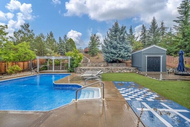 Building Photo - 4360 Great Falls Loop