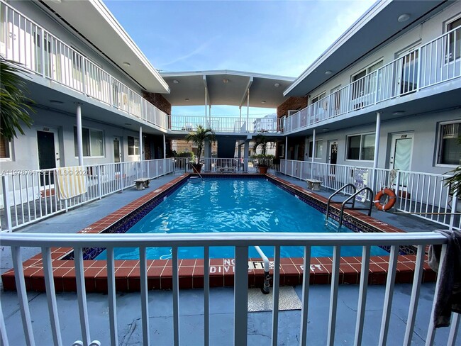 Building Photo - 305 69th St