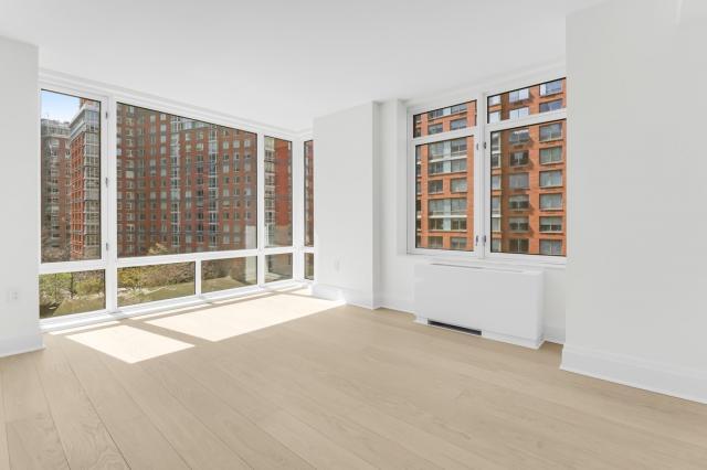 Building Photo - 2 bedroom in NEW YORK NY 10282