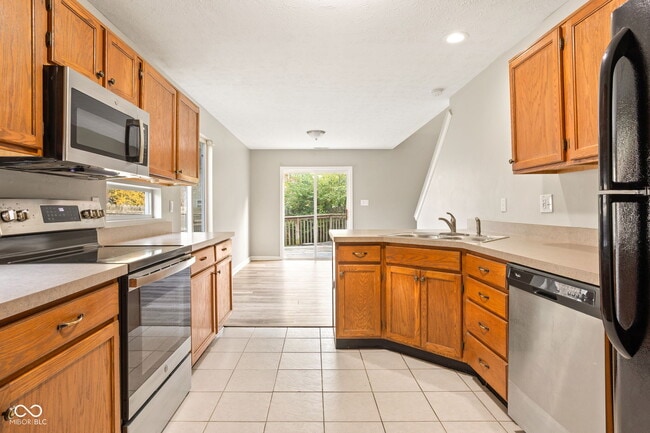 Building Photo - 9989 Worthington Blvd