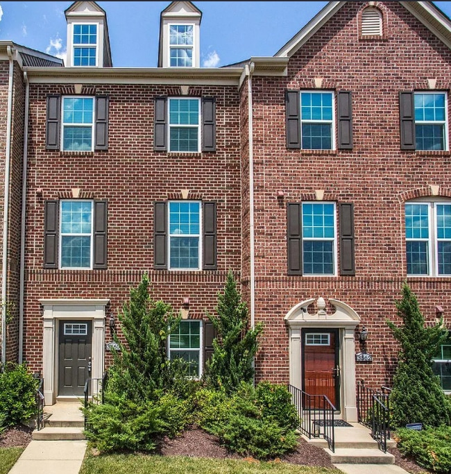 Building Photo - 3560 Fort Lincoln Dr NE