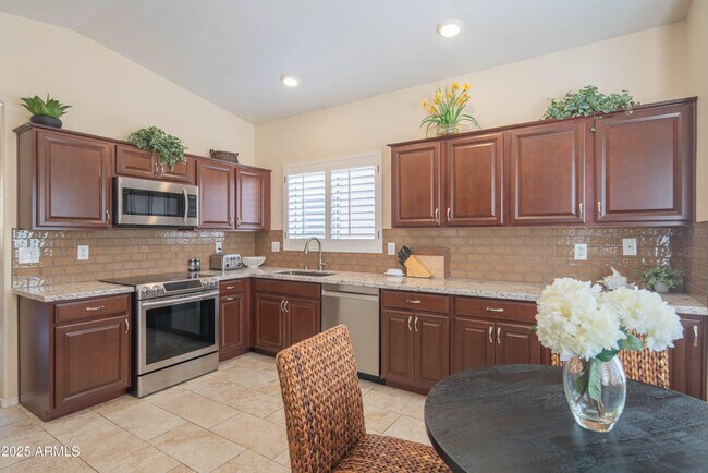 Building Photo - 9264 E Blanche Dr