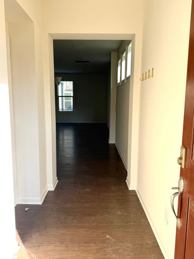 Building Photo - 1107 Lotus Lilly Dr