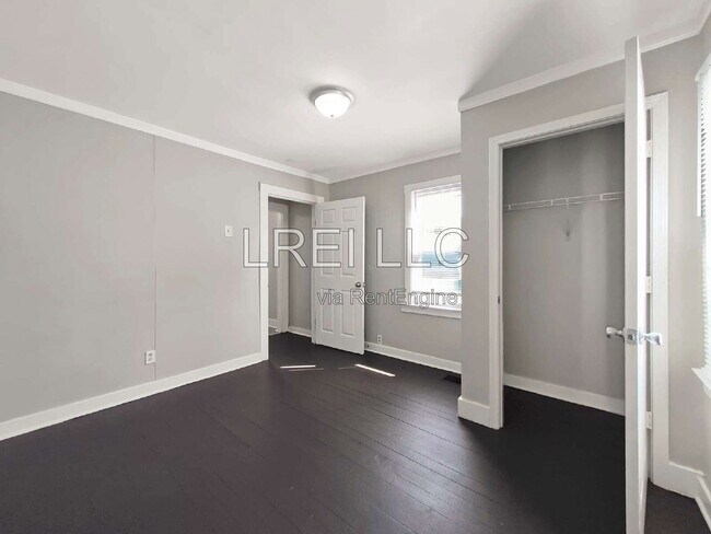 Building Photo - 1546 S 30th St