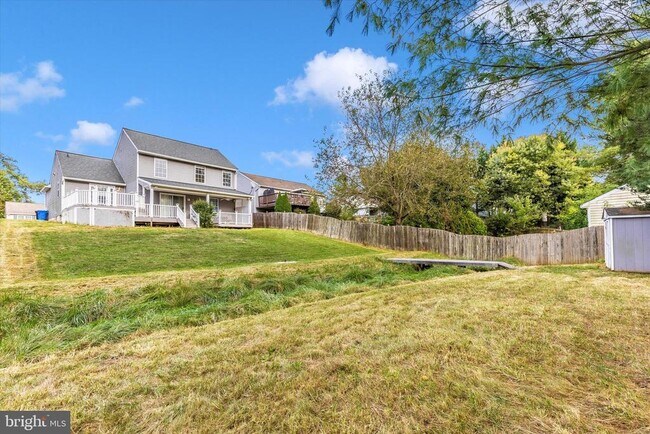 Building Photo - 105 Ridge Ave