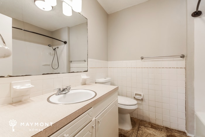 Building Photo - 218 Leighton Dr