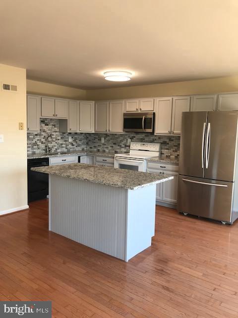 Building Photo - 103 Stoney Brook Ct
