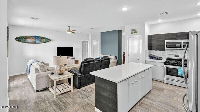 Building Photo - 992 Stamfordham Dr