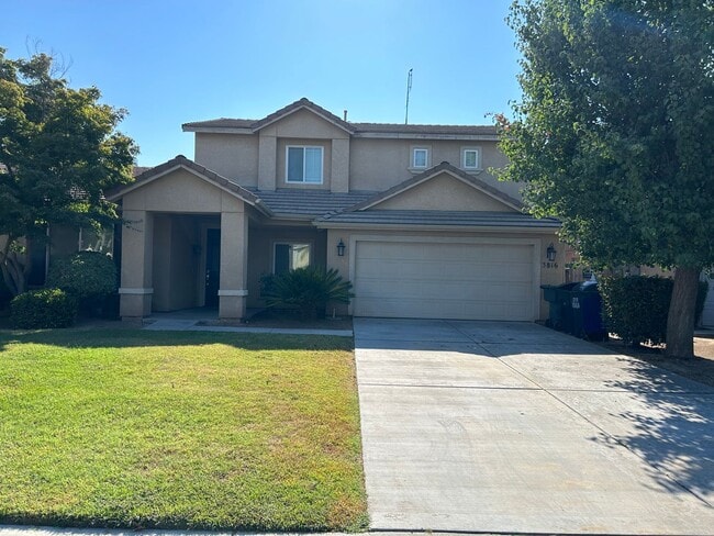 Building Photo - SW Visalia 3 Bedroom 2.5 Bath with office,...