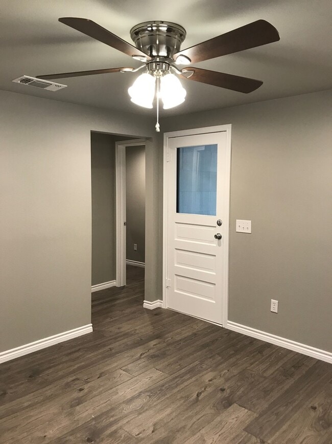 Building Photo - 1541 Ranger Hwy