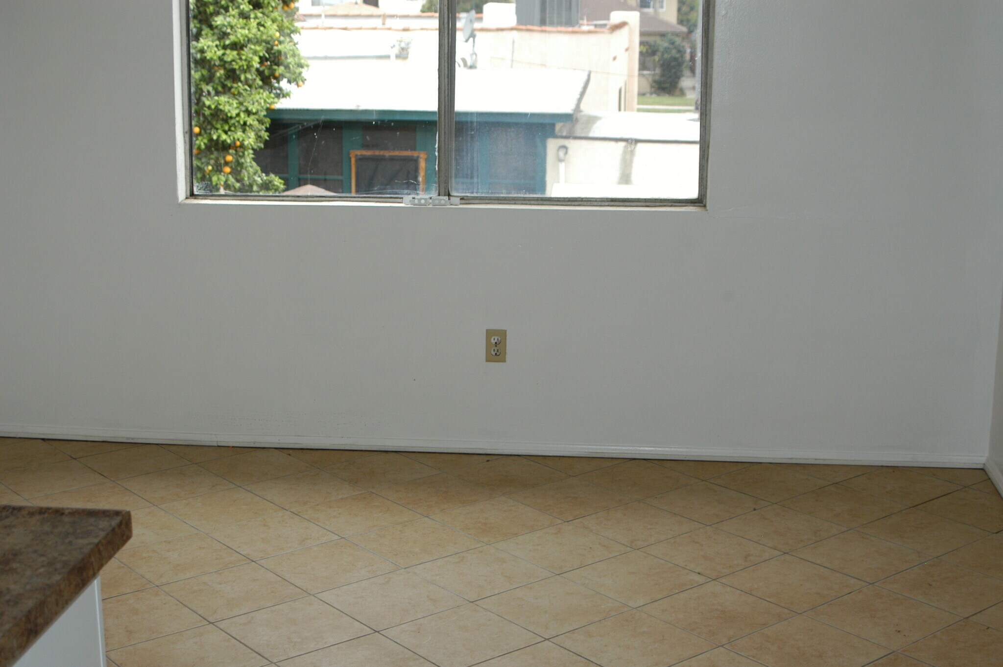 Kitchen - 7123 Lime Ave