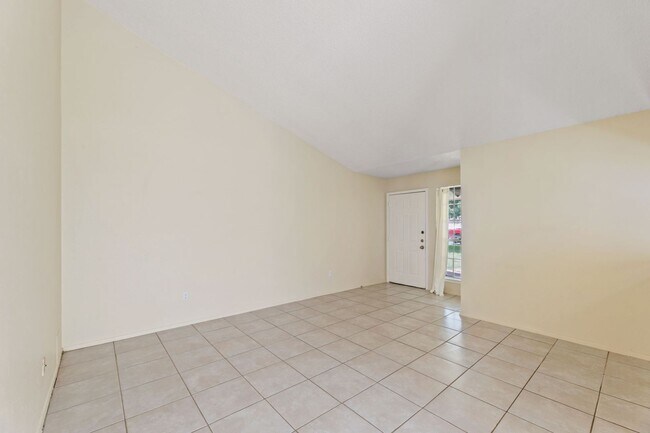 Building Photo - 1901 Prairie Knoll Ct