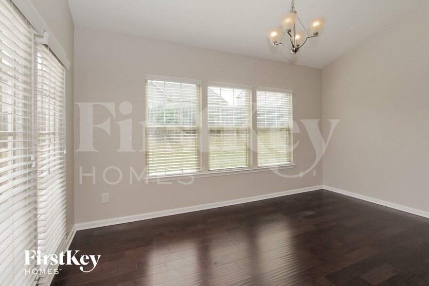 Building Photo - 124 Alborn Dr