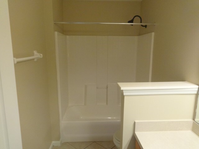 Building Photo - 8098 Keswick Ct