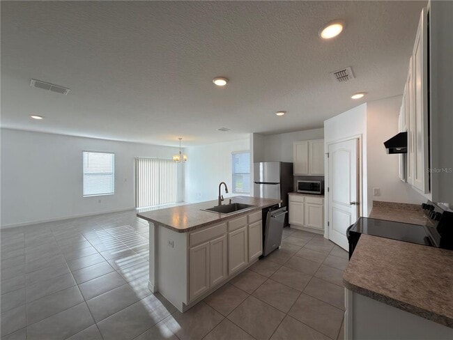 Building Photo - 276 Willow Bend Dr