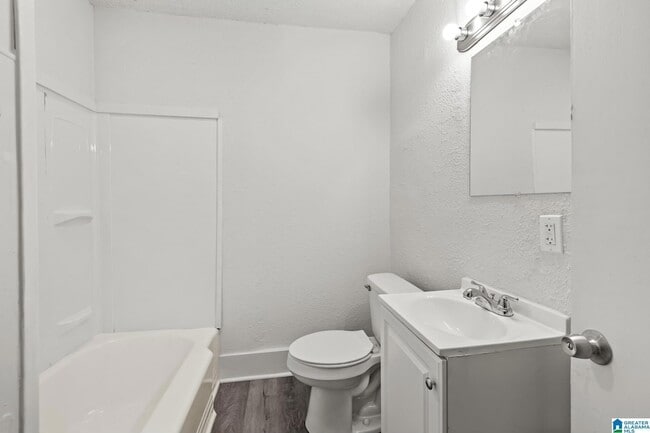 Building Photo - 5000 Court I