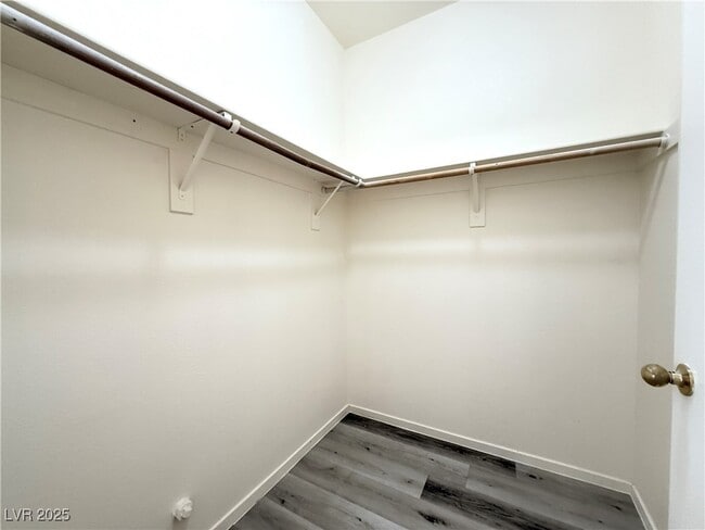 Building Photo - 813 Peachy Canyon Cir