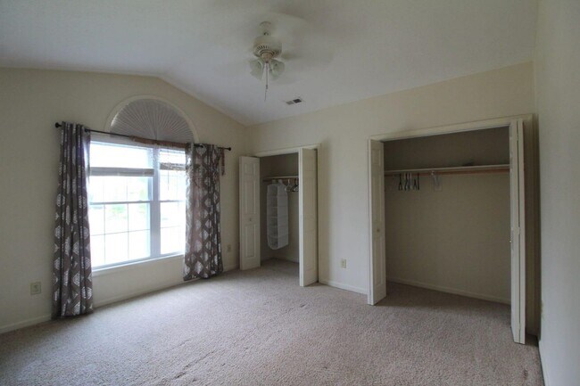 Building Photo - 1311 Stonechris Dr