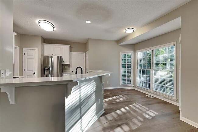 Building Photo - 215 Boca Ciega Ct