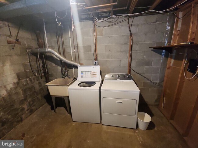 Building Photo - 2820 Vixen Ln