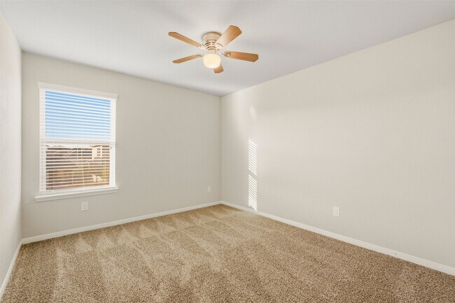 Building Photo - 2202 Tannin Trce