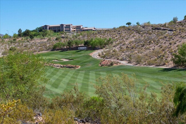 Building Photo - Golf Course Views in Sun City Anthem!  Age...