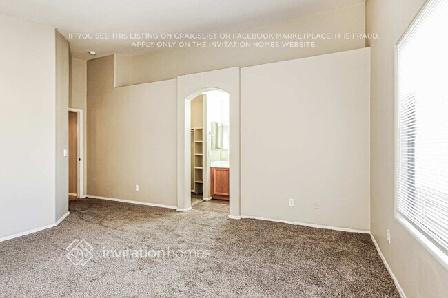 Building Photo - 2620 E Beverly Rd