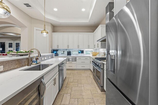 Building Photo - 1028 Villa Hill Dr