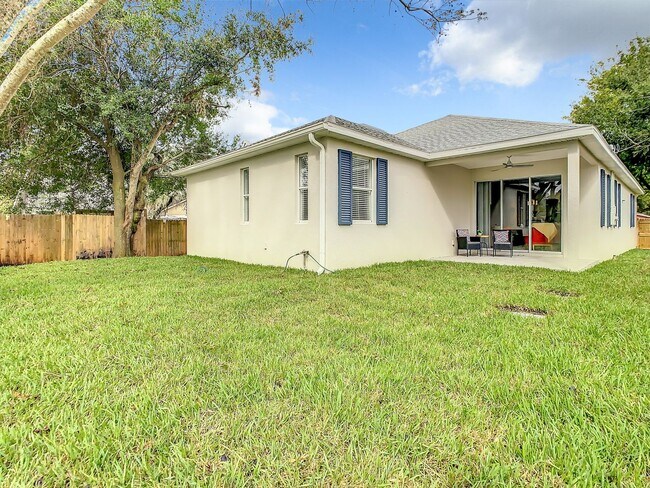 Building Photo - Beautifully Remodeled Citrus Park House