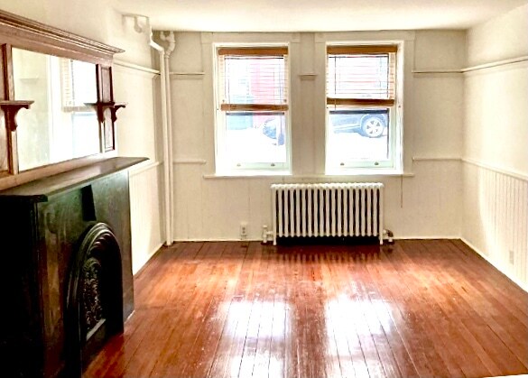 Building Photo - 45 Elm St