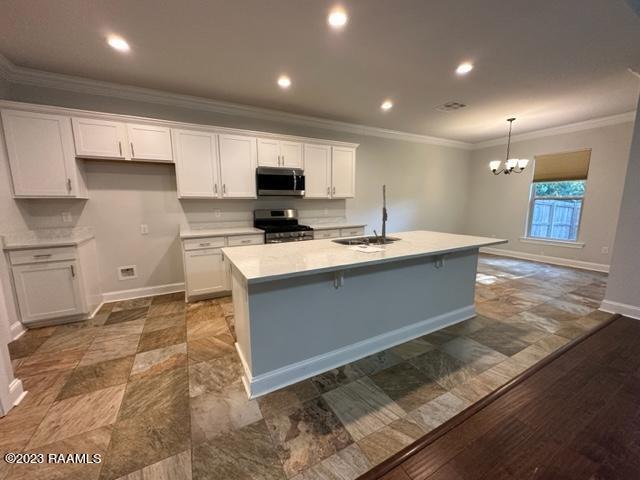 Building Photo - 300 Sparrowhawk St