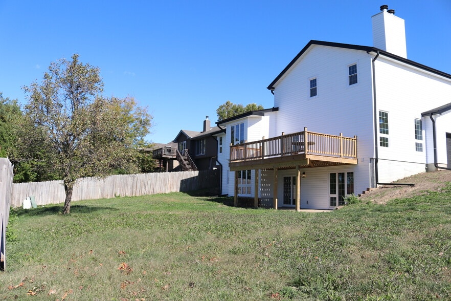 Building Photo - 2202 N 150th Ave