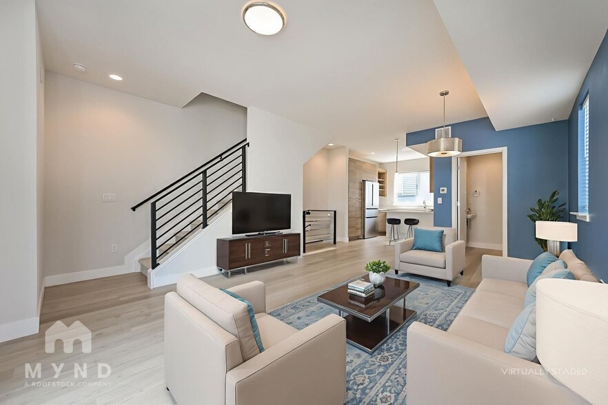 Primary Photo - 1079 Chase St