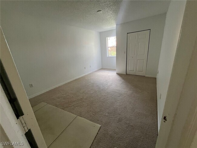 Building Photo - 8950 Colonnades Ct E