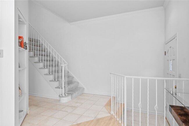 Building Photo - 302 Kingsberry Cir