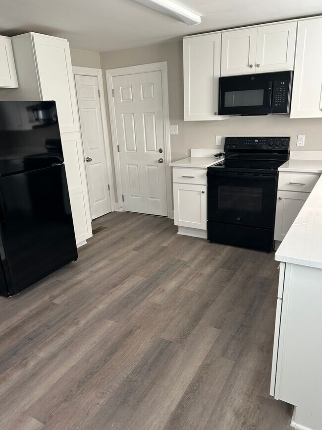 Building Photo - 1629 Emerald St