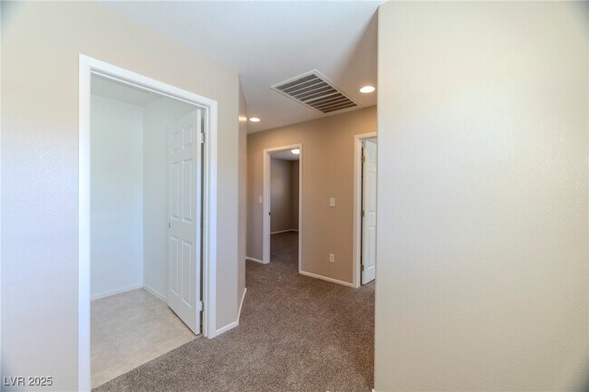 Building Photo - 7718 Ornamento Way