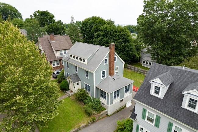 Building Photo - 72 Richardson Rd
