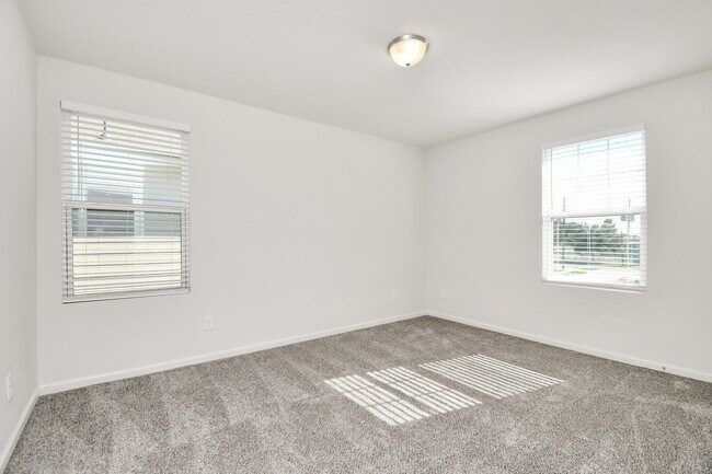 Building Photo - 7819 Royalwood Dr