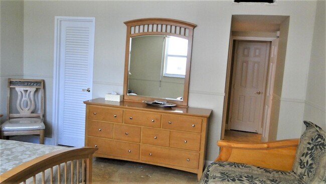 Building Photo - 4250 Galt Ocean Dr
